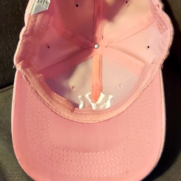 NY Yankee baseball hat - Picture 2 of 4